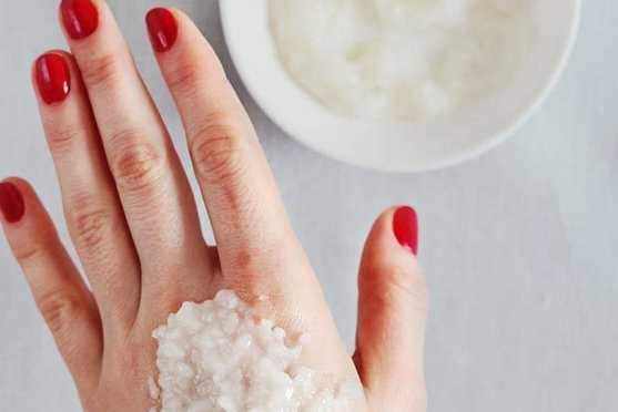 https://hellonatural.co/diy-age-spot-remover-for-hands/