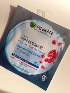 Garnier Nem Bombası - Aydınlatıcı Kağıt Yüz Maskesi
